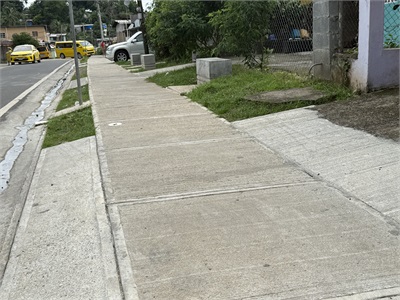 Construyendo  aceras y cunetas llaneras en la comunidad de Nuevo Progreso